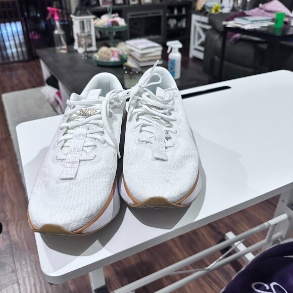 Nike Motiva Sneakers - Picture 2 of 4